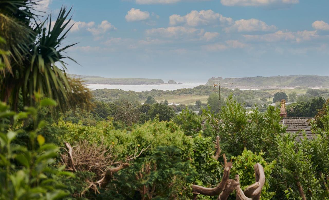 Sea Gem- Beautiful Family Home With Stunning Sea Views & Garden Tenby Eksteriør billede